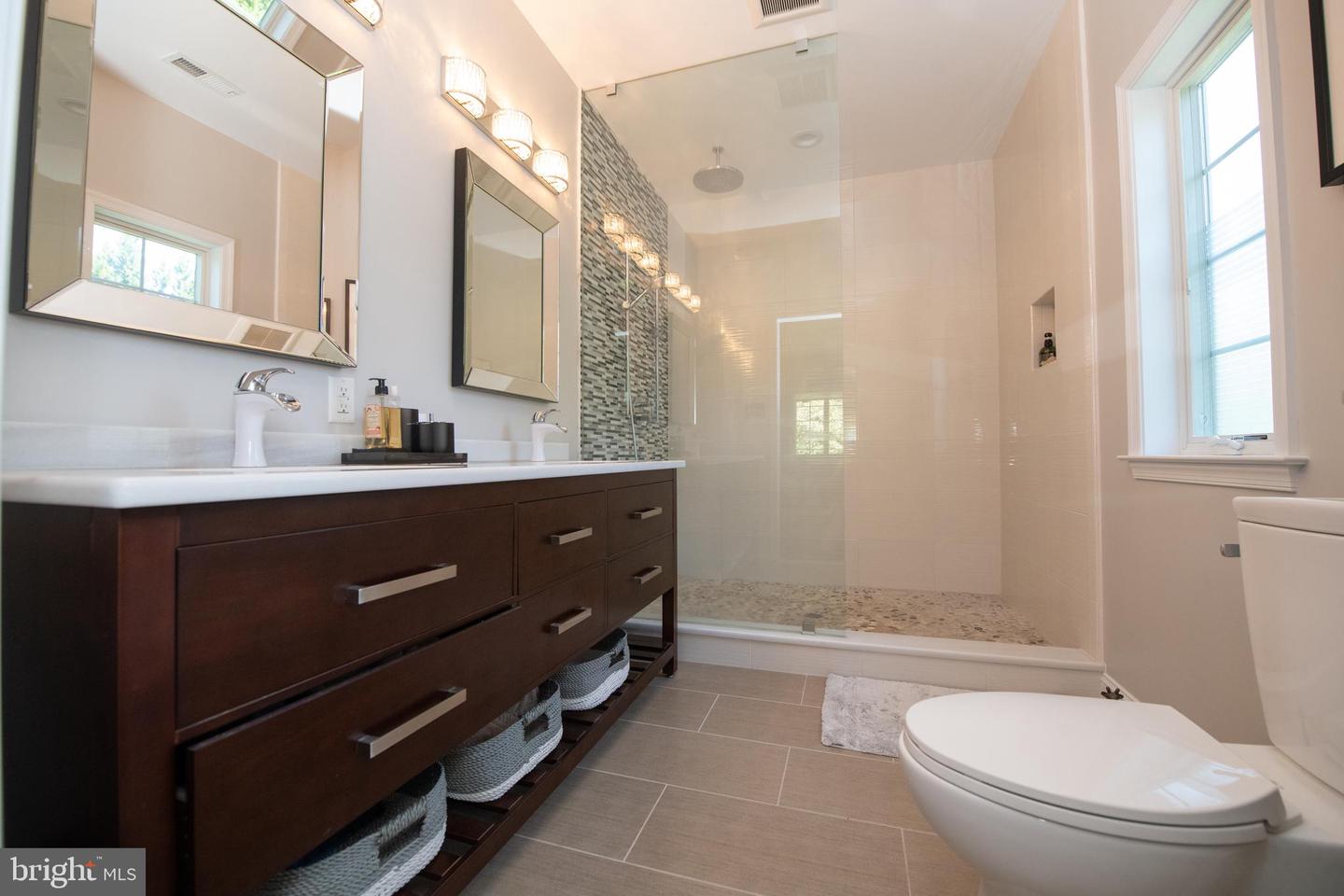 2232 WISTERIA AVENUE