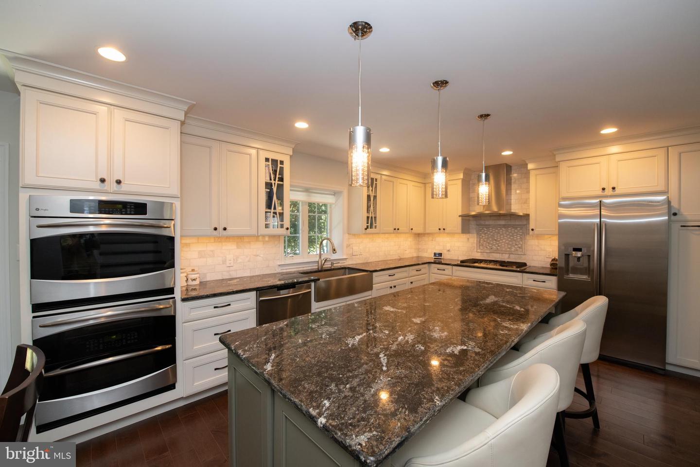 2232 WISTERIA AVENUE