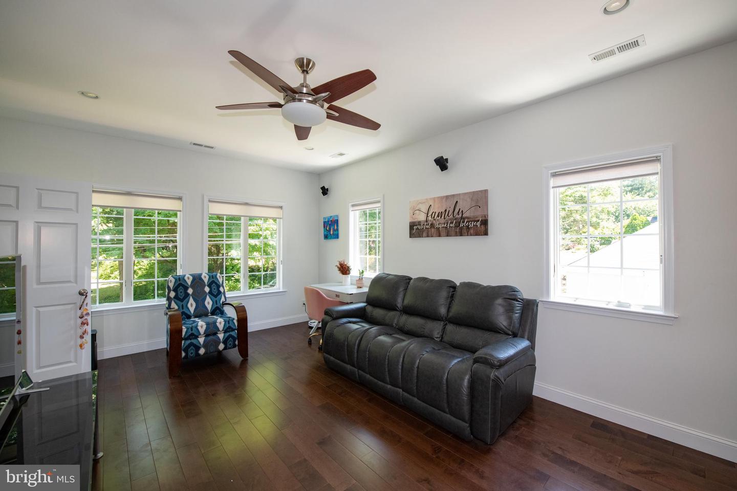 2232 WISTERIA AVENUE