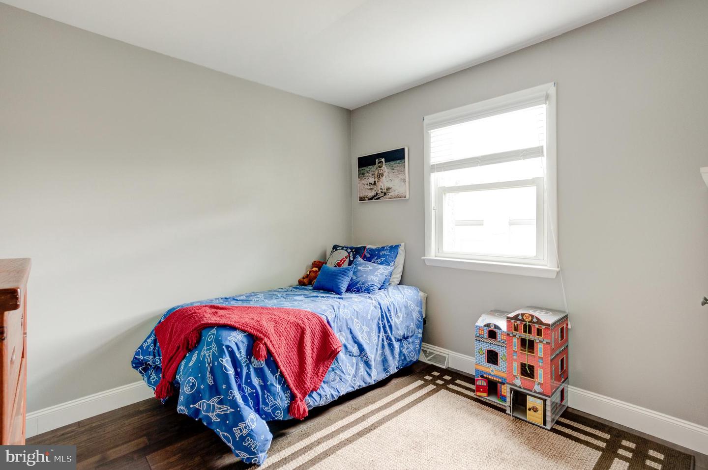 1718 RIDGEWAY AVENUE