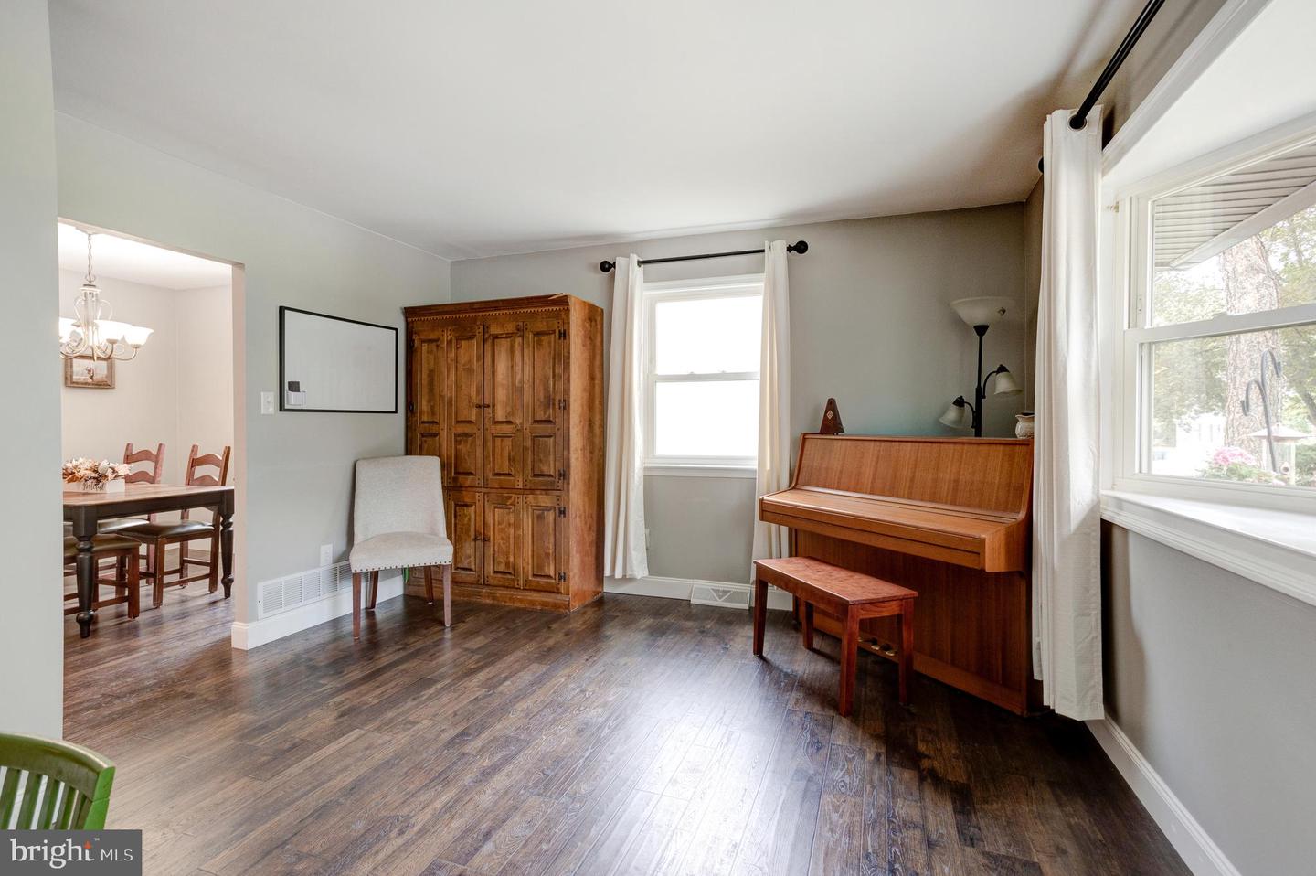 1718 RIDGEWAY AVENUE