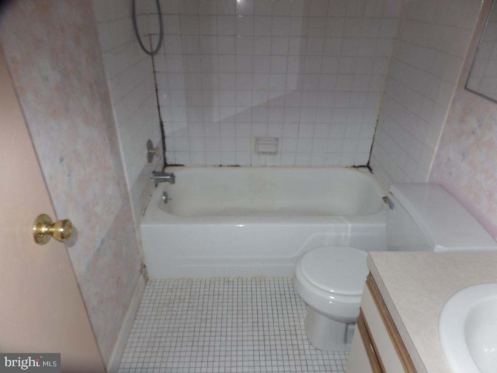 302 STONY WAY Unit: 302