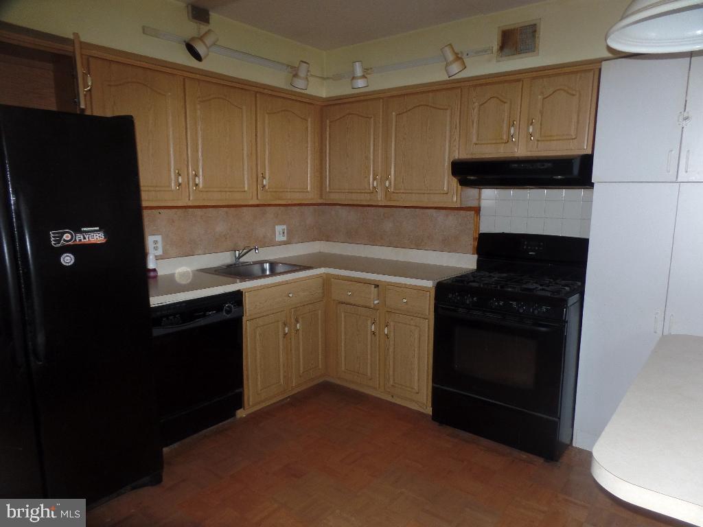 302 STONY WAY Unit: 302