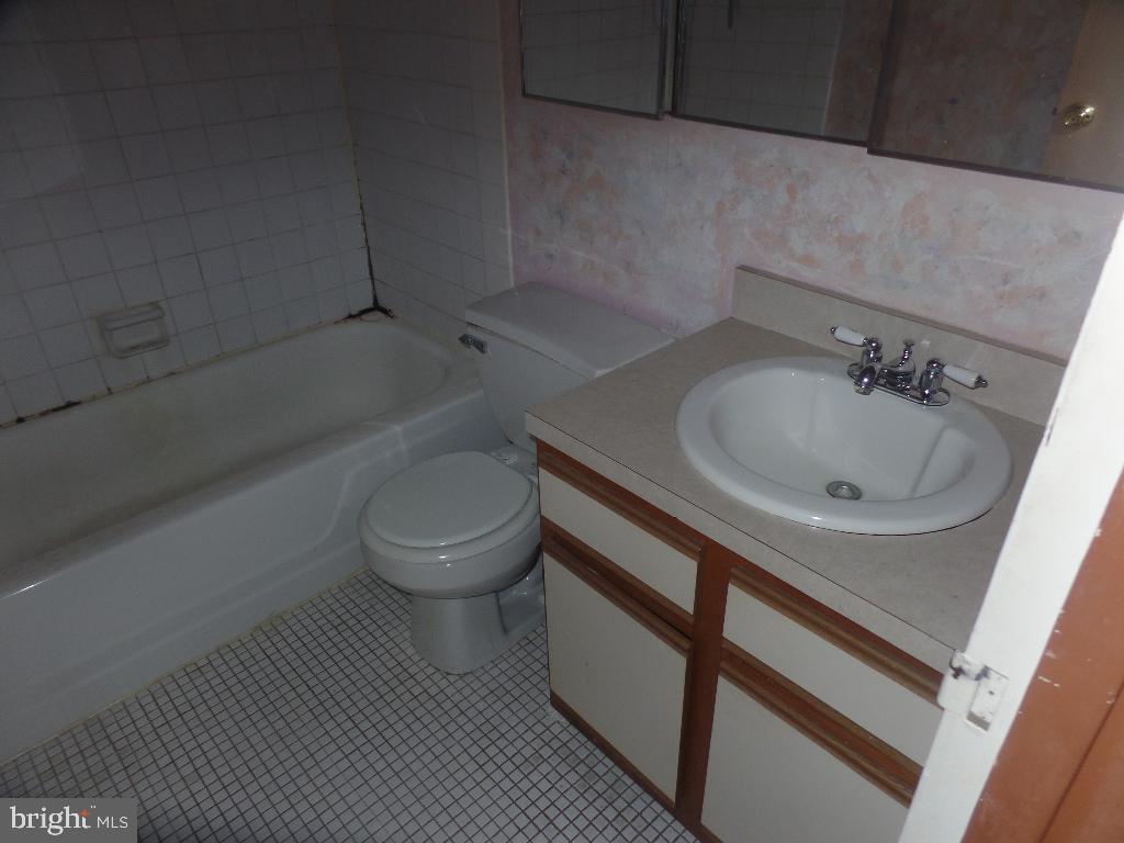 302 STONY WAY Unit: 302