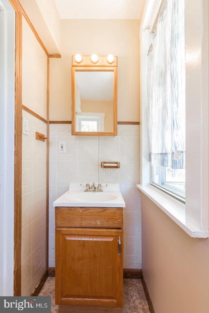 1018 WISSAHICKON AVENUE