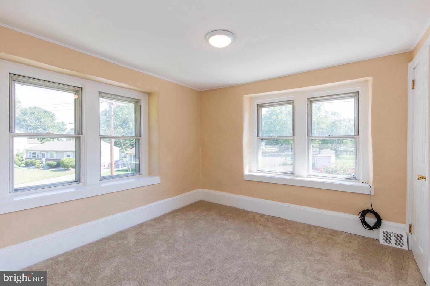 1018 WISSAHICKON AVENUE