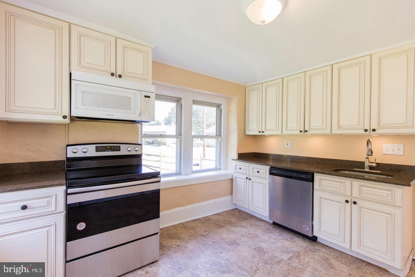 1018 WISSAHICKON AVENUE