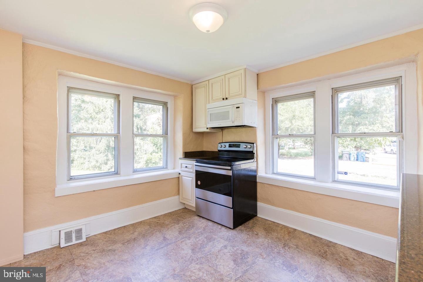 1018 WISSAHICKON AVENUE