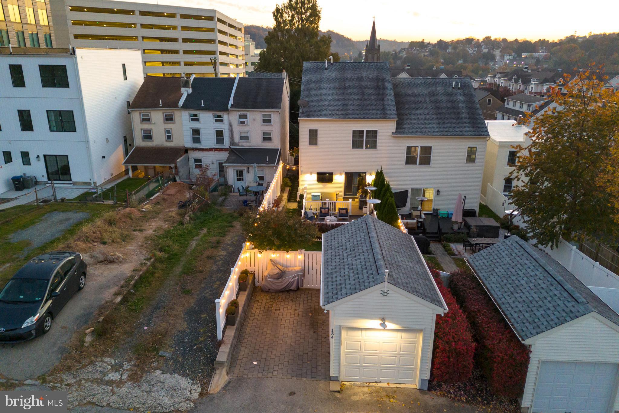 134 W 1st AVENUE