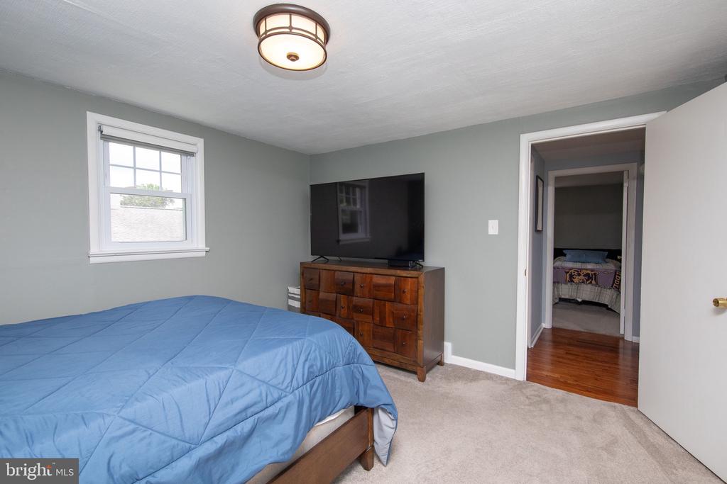 407 W Moreland Ave