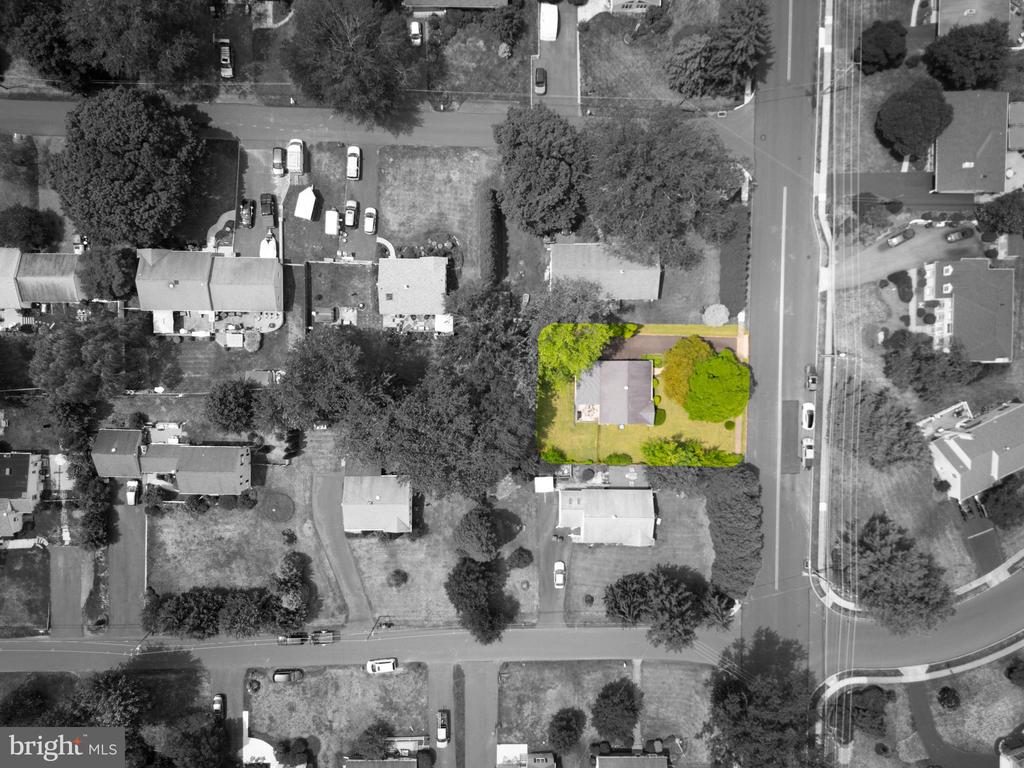 407 W Moreland Ave