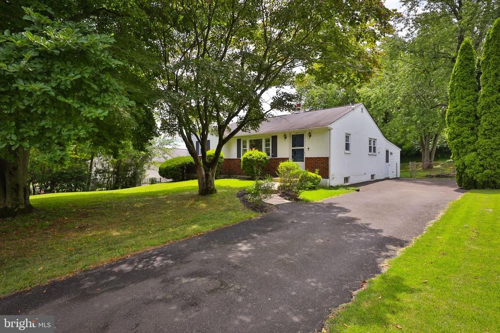 407 W Moreland Ave