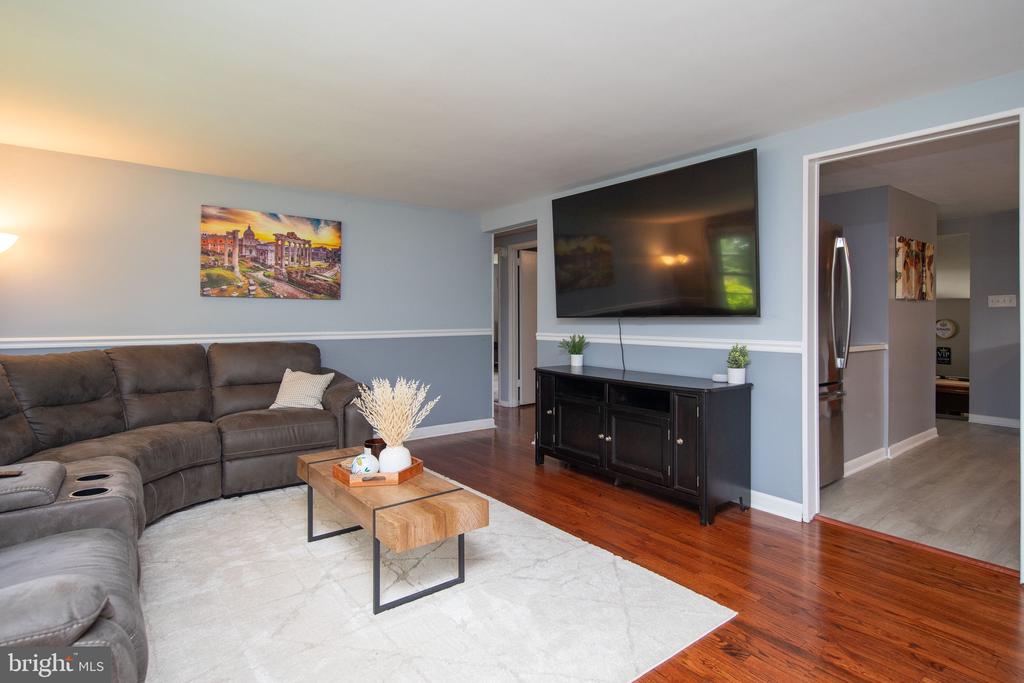 407 W Moreland Ave