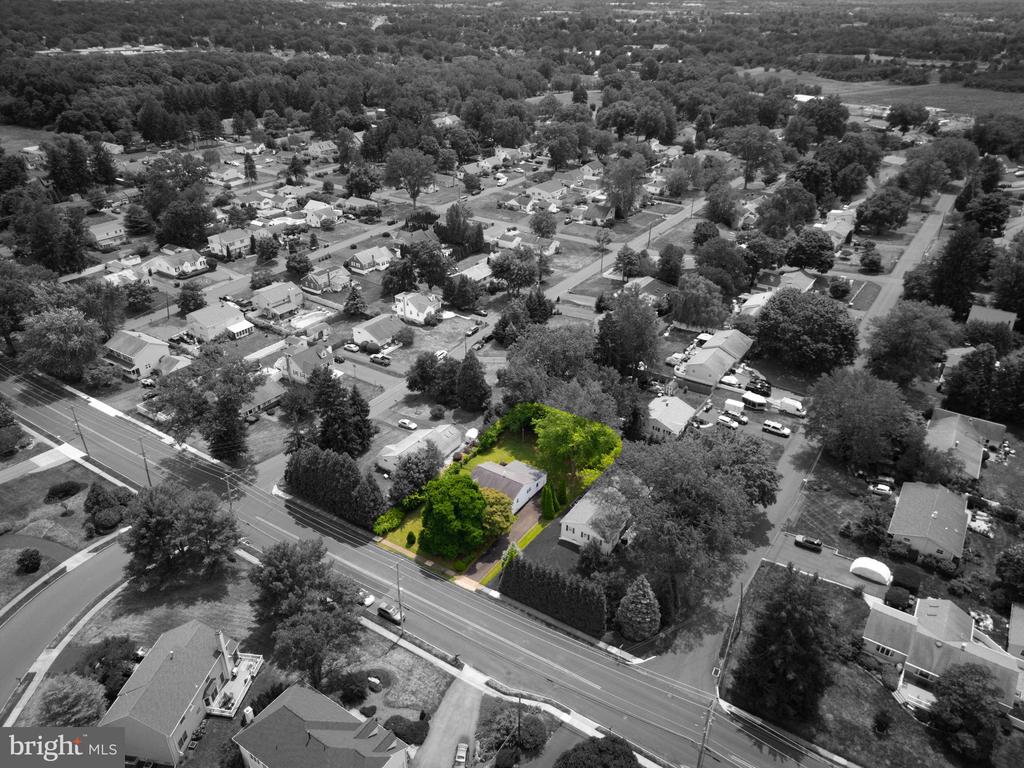 407 W Moreland Ave