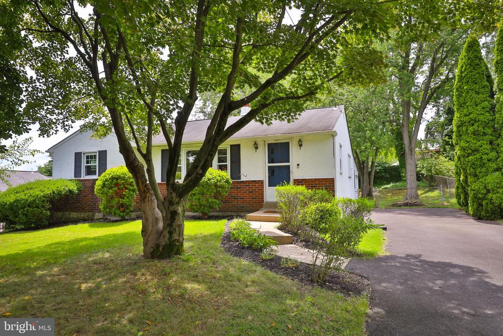 407 W Moreland Ave