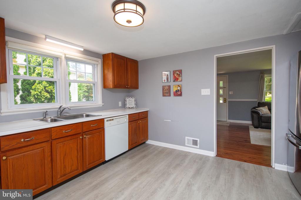 407 W Moreland Ave