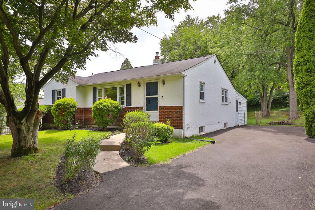 407 W Moreland Ave