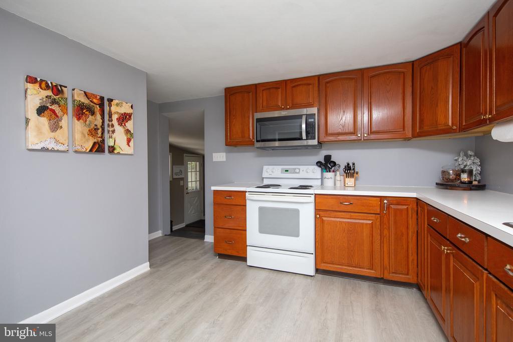 407 W Moreland Ave