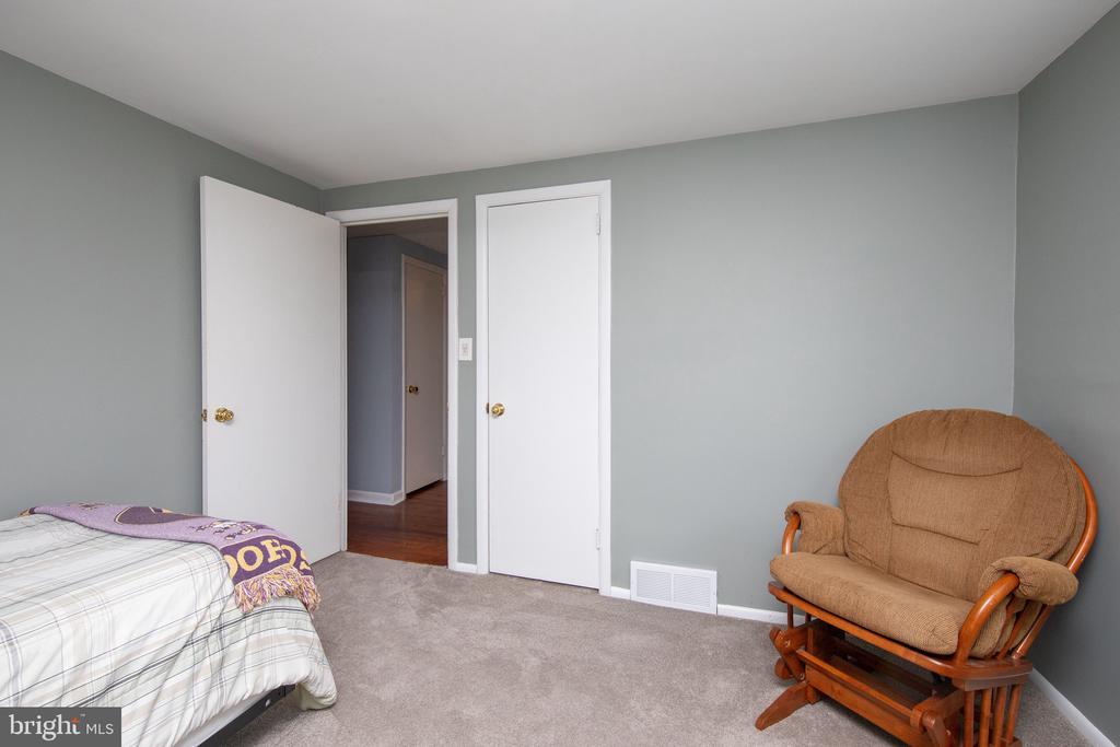 407 W Moreland Ave