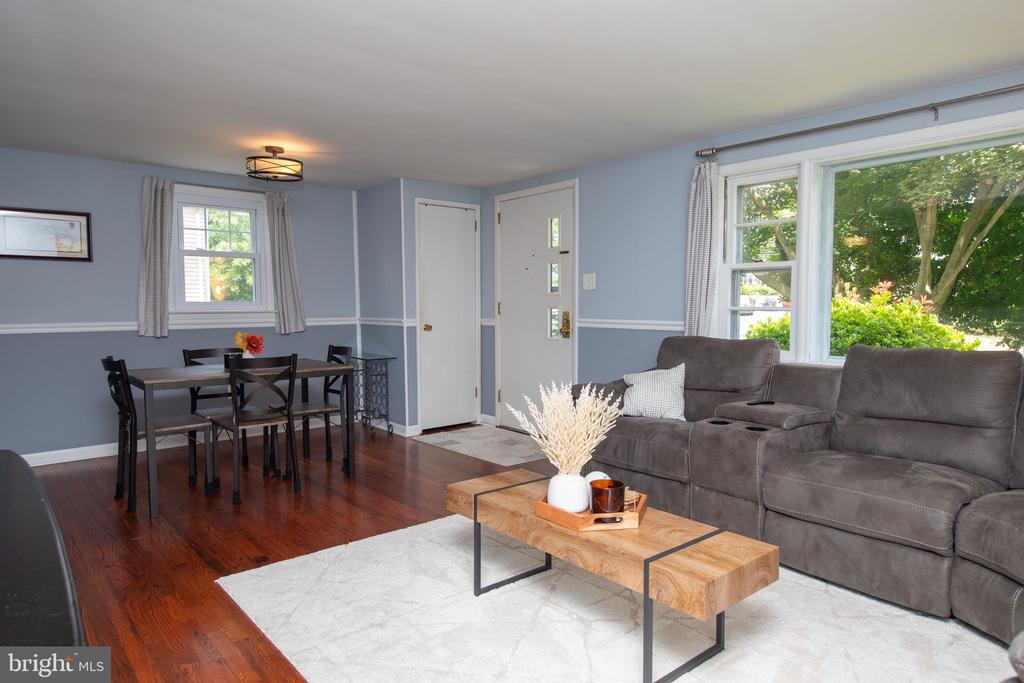 407 W Moreland Ave