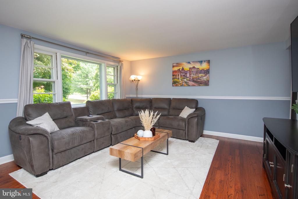407 W Moreland Ave