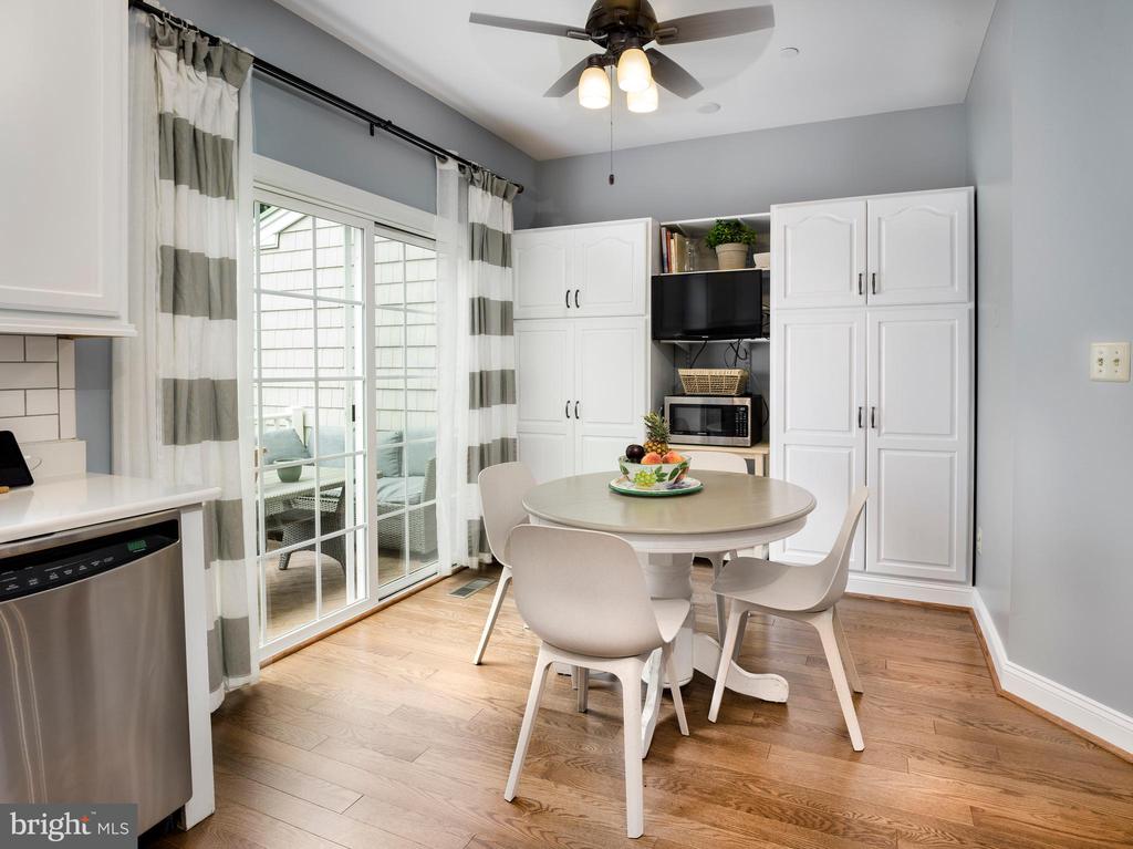 232 W Spring Ave