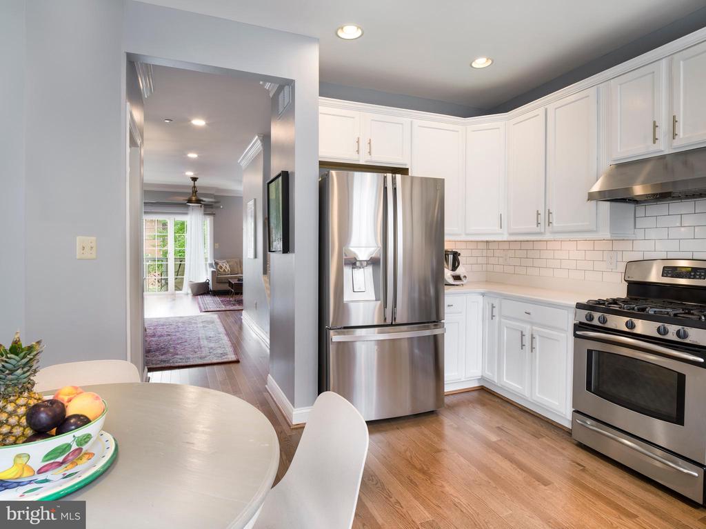 232 W Spring Ave