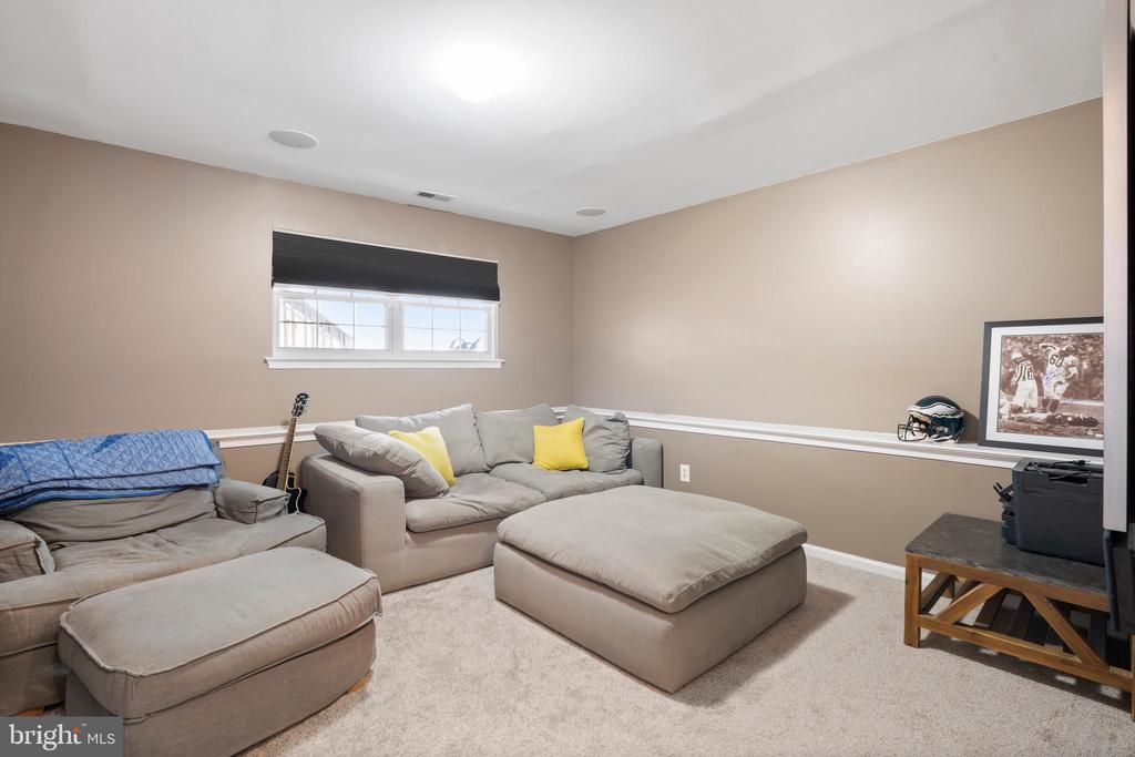820 Spring Mill Ave