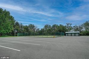 666 W GERMANTOWN PIKE 1607