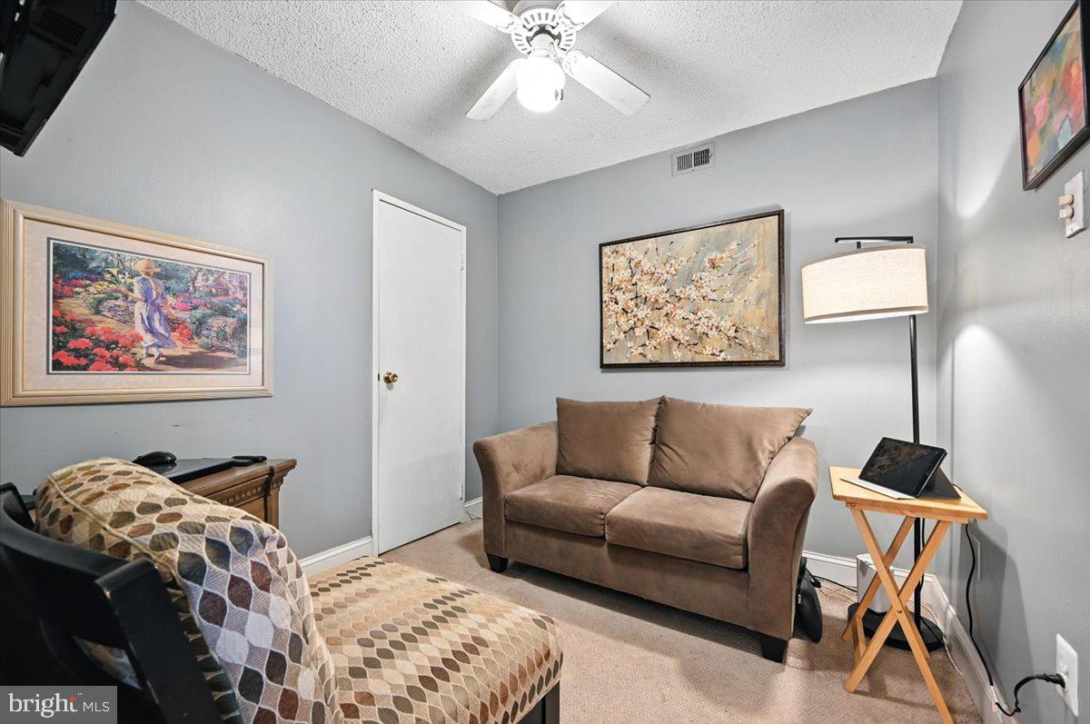 666 W GERMANTOWN PIKE 1607