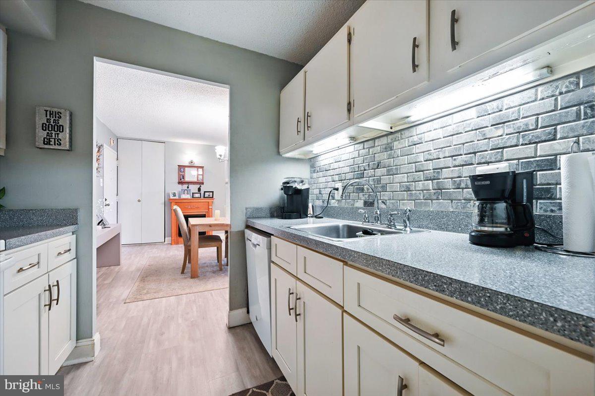 666 W GERMANTOWN PIKE 1607