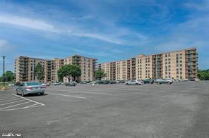 666 W GERMANTOWN PIKE 1607