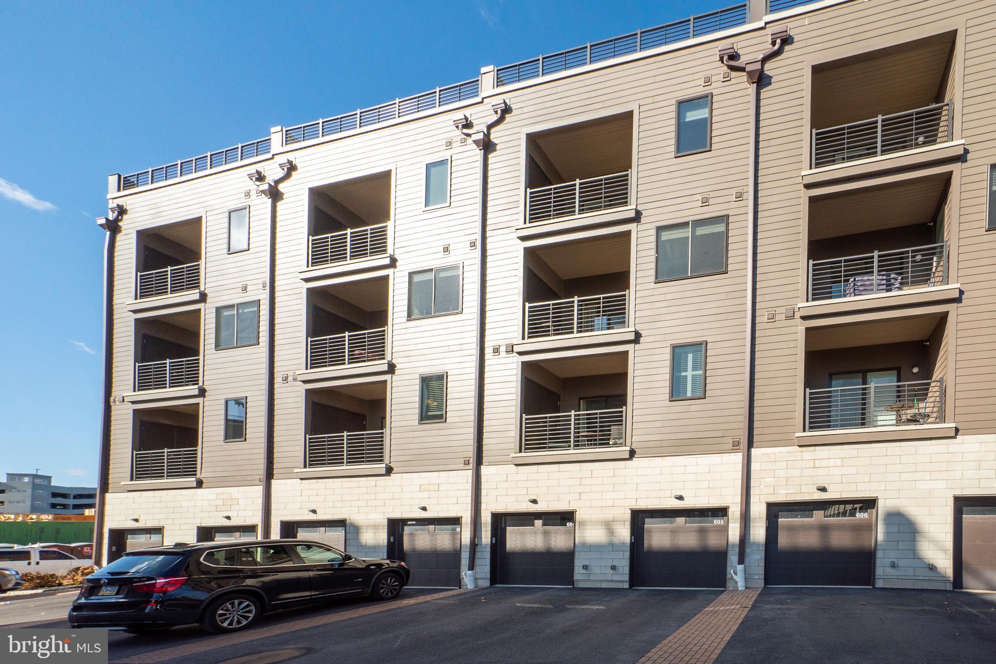 605 LAKEVIEW COURT 19 LOWER