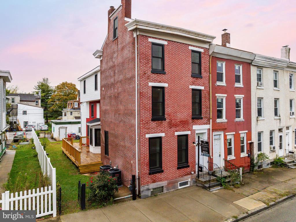 32 E ELM STREET
