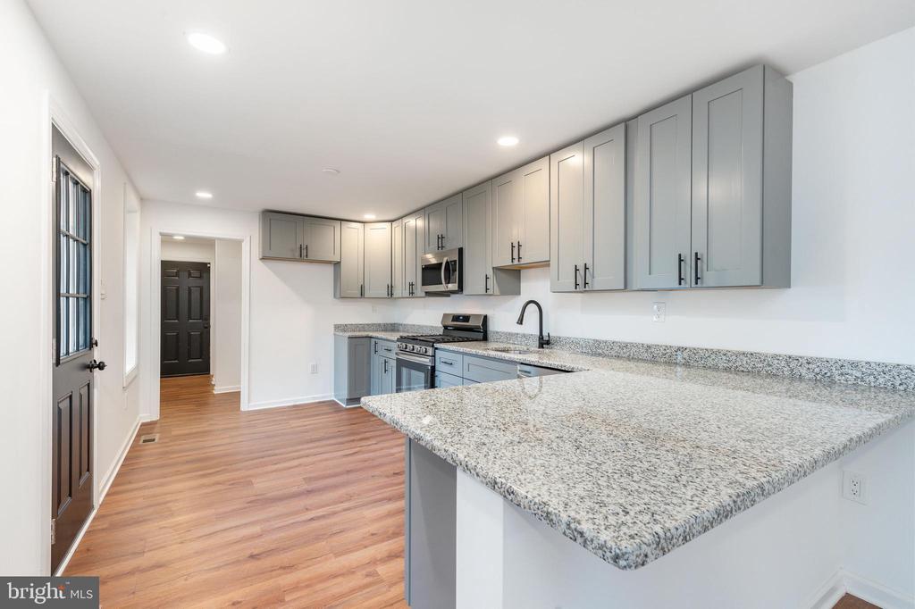32 E ELM STREET