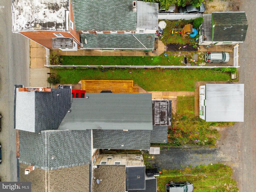 32 E ELM STREET