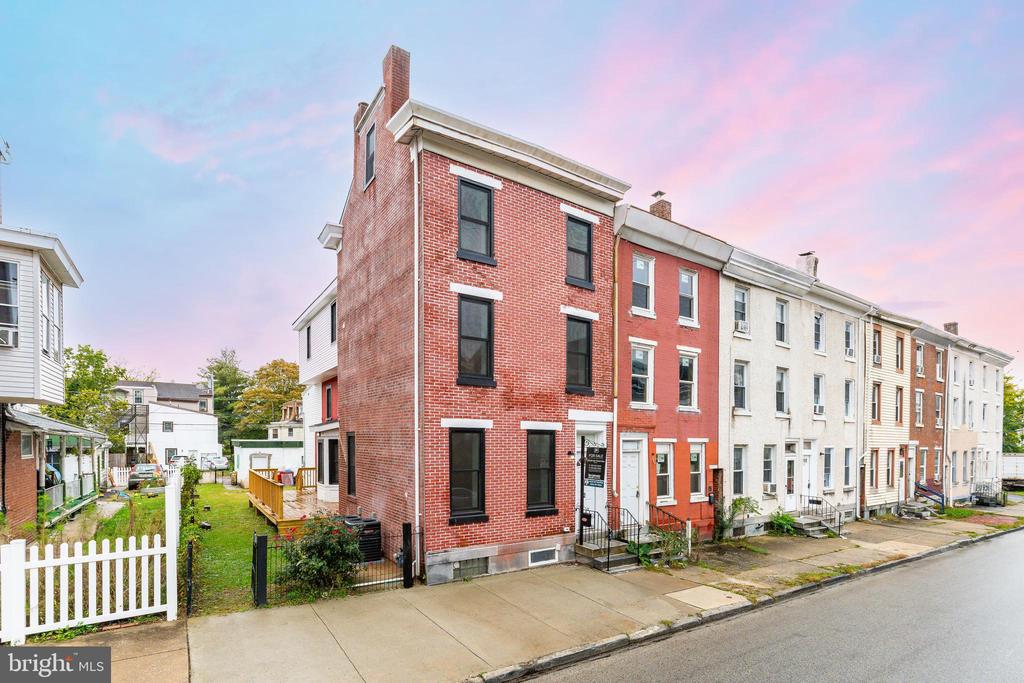 32 E ELM STREET
