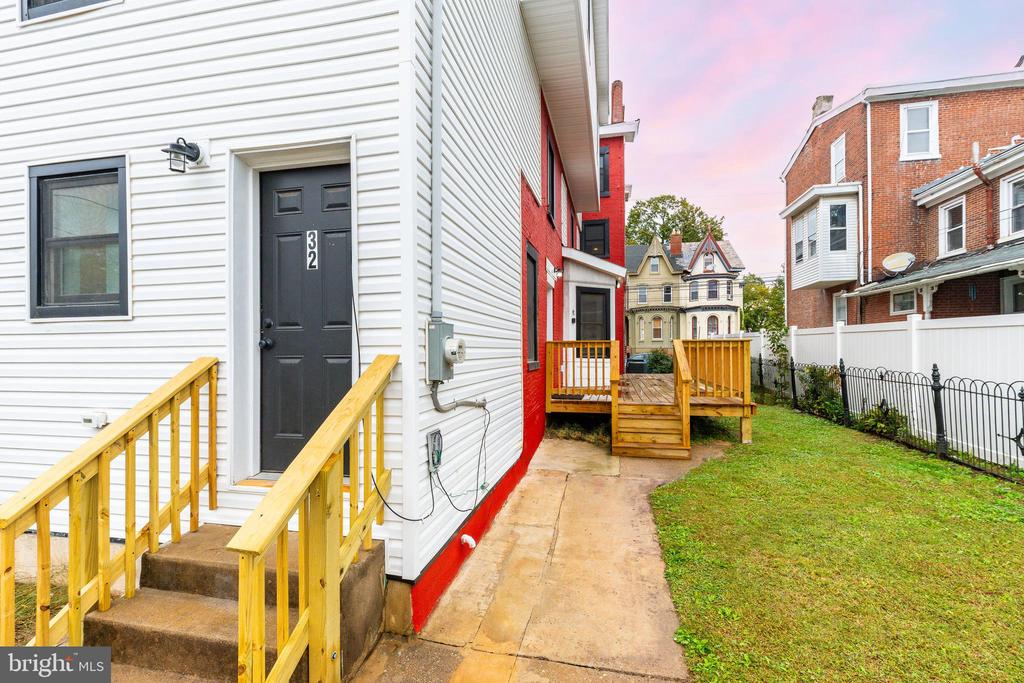 32 E ELM STREET