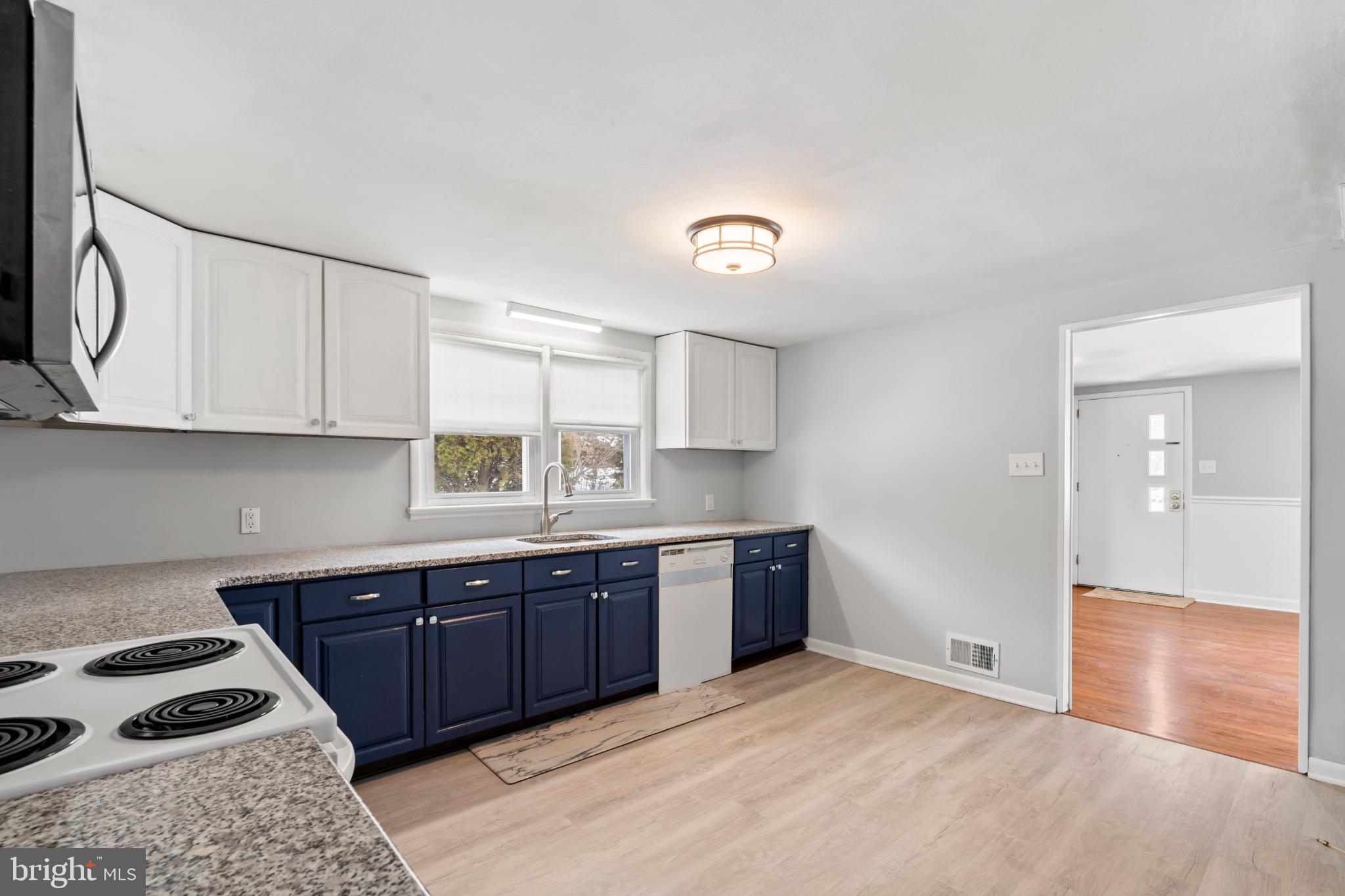 407 W MORELAND AVENUE