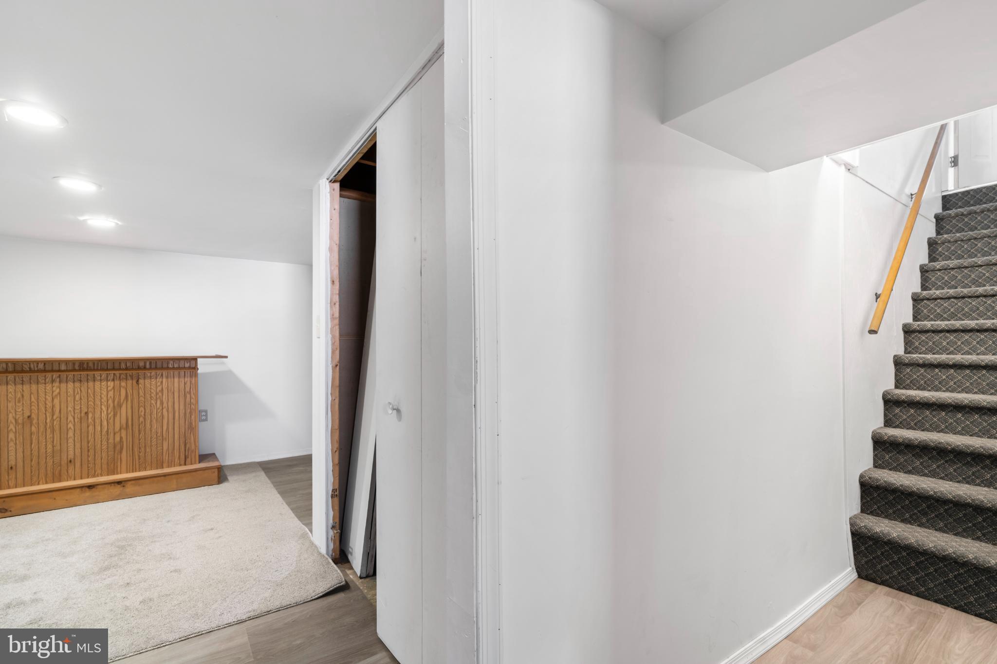 407 W MORELAND AVENUE