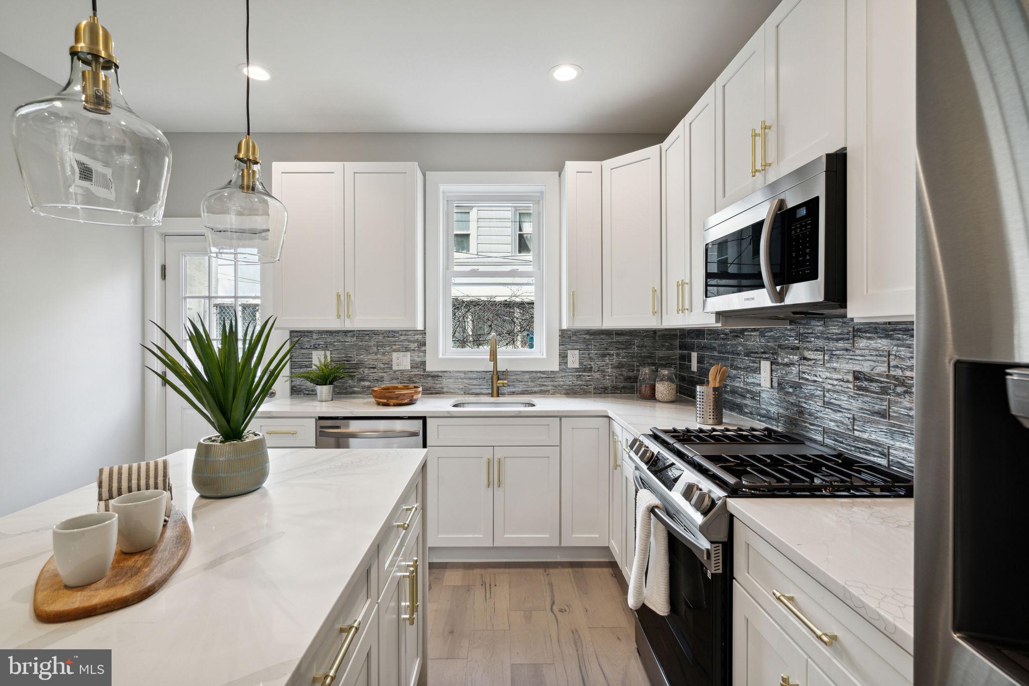 1014 N Leithgow STREET