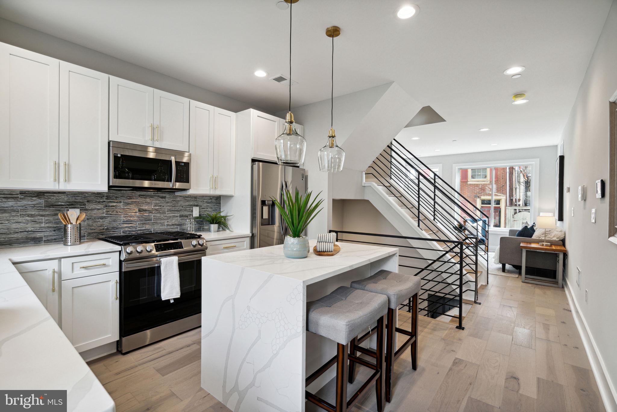 1014 N Leithgow STREET