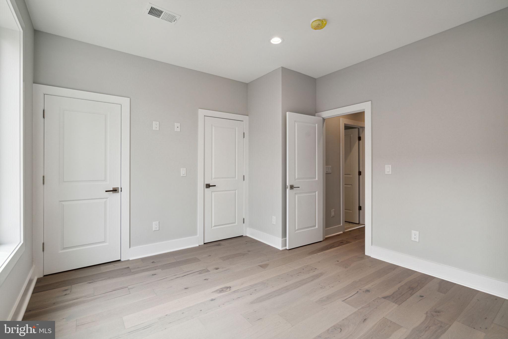 1014 N Leithgow STREET