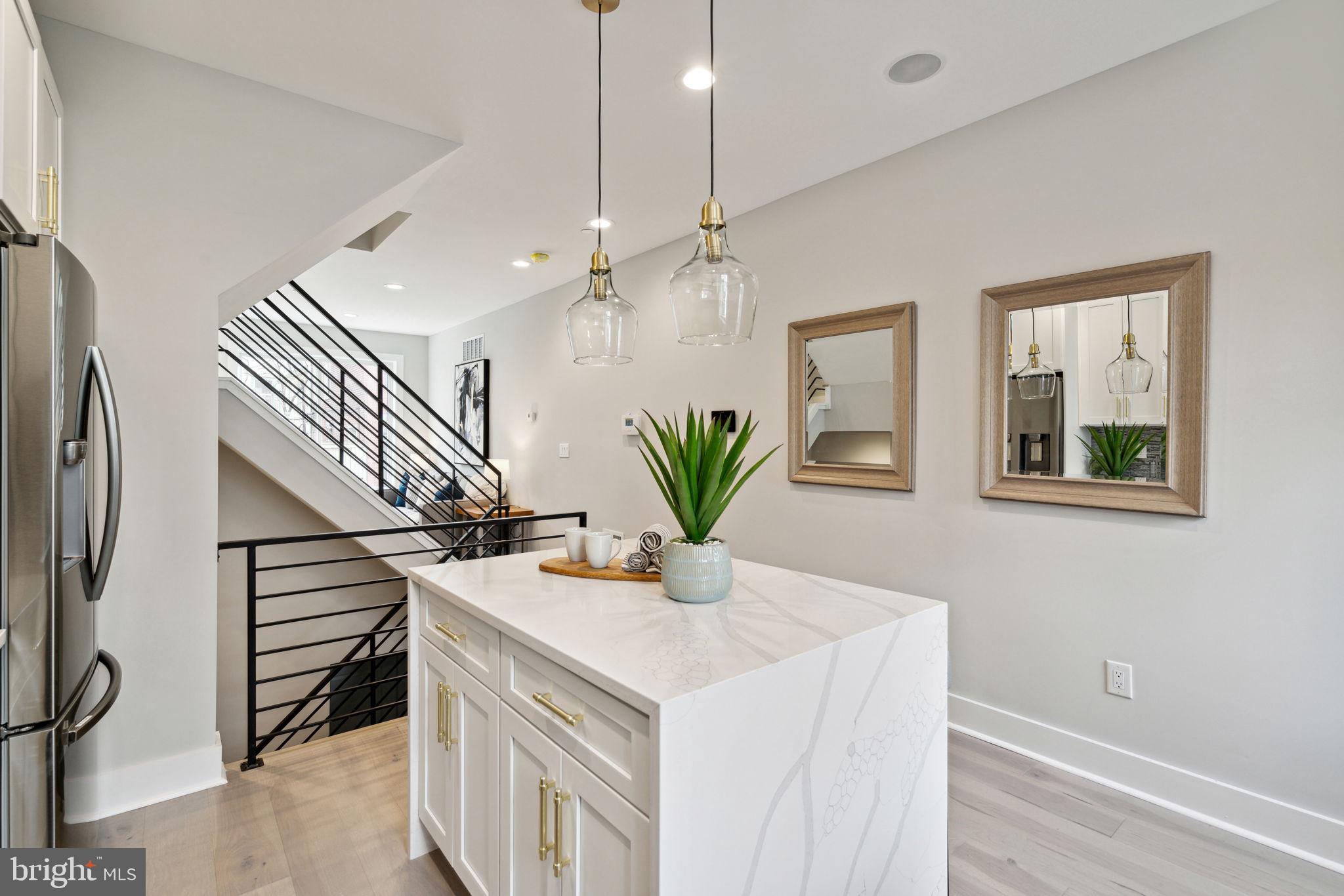 1014 N Leithgow STREET