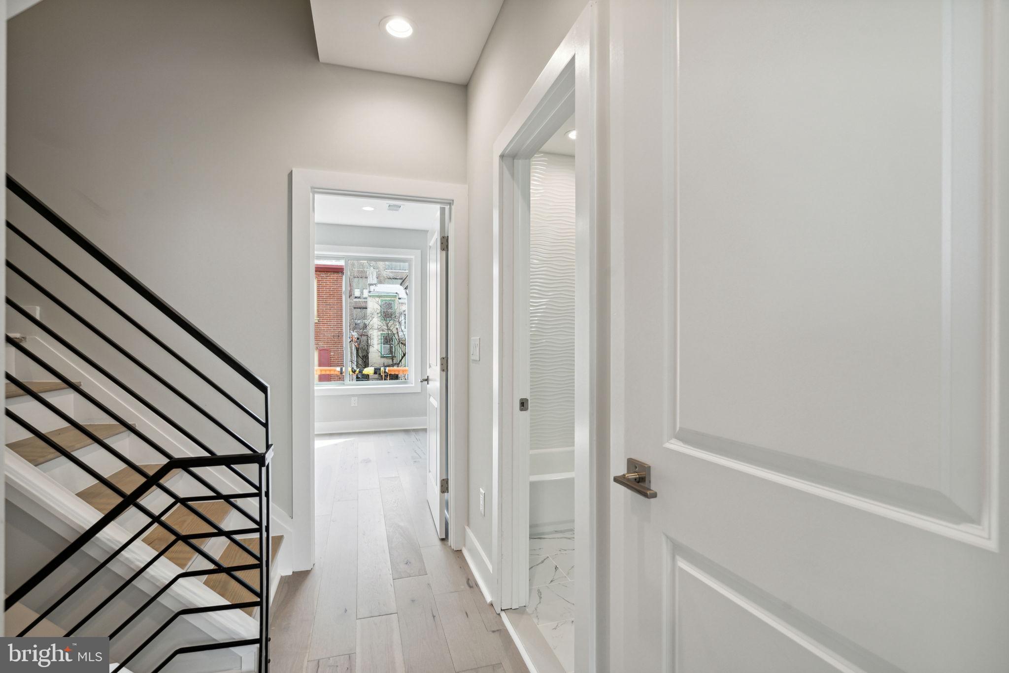 1014 N Leithgow STREET