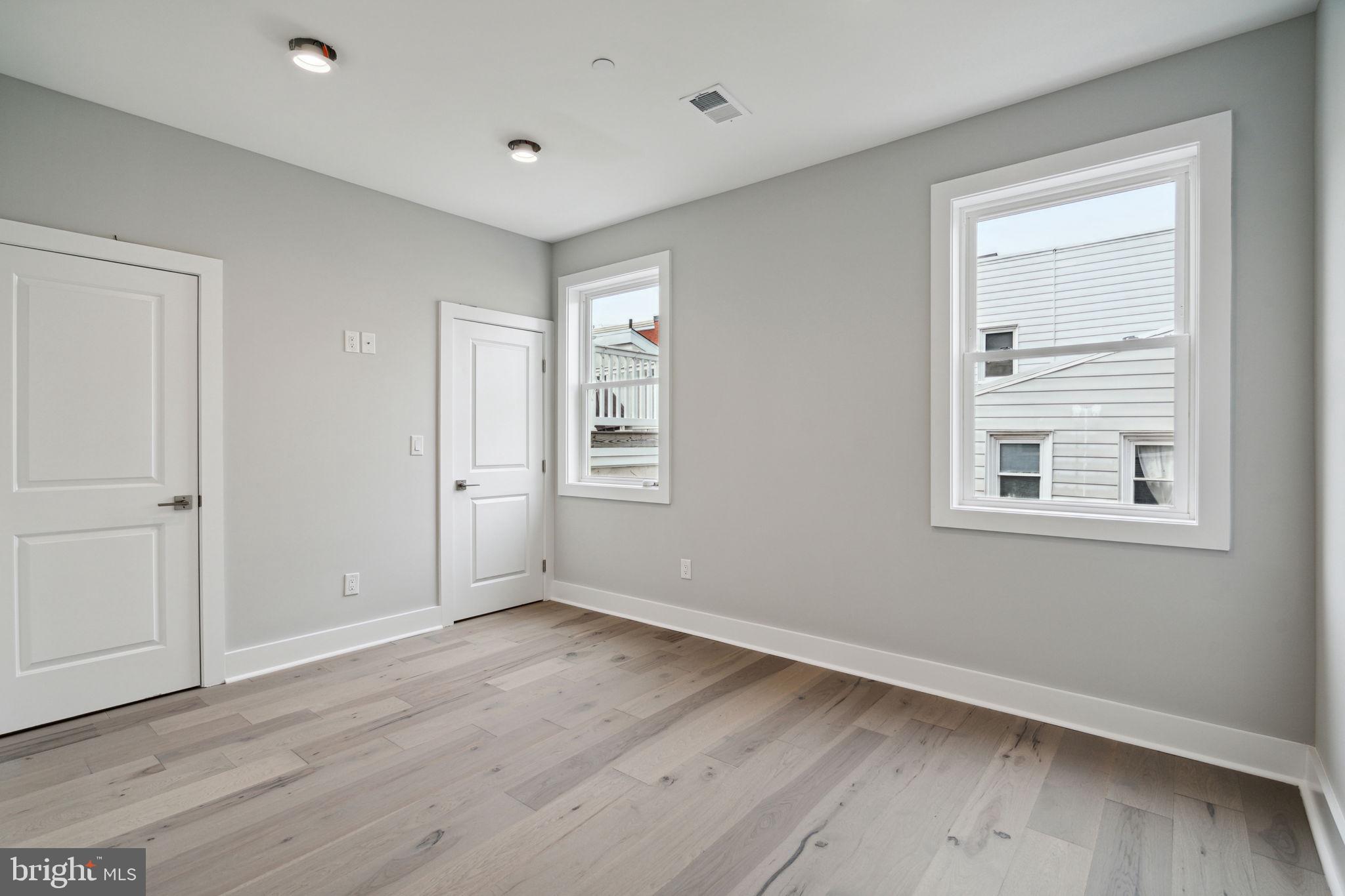 1014 N Leithgow STREET