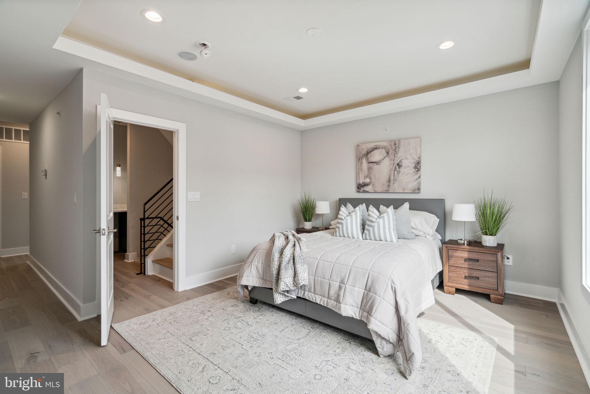 1014 N Leithgow STREET