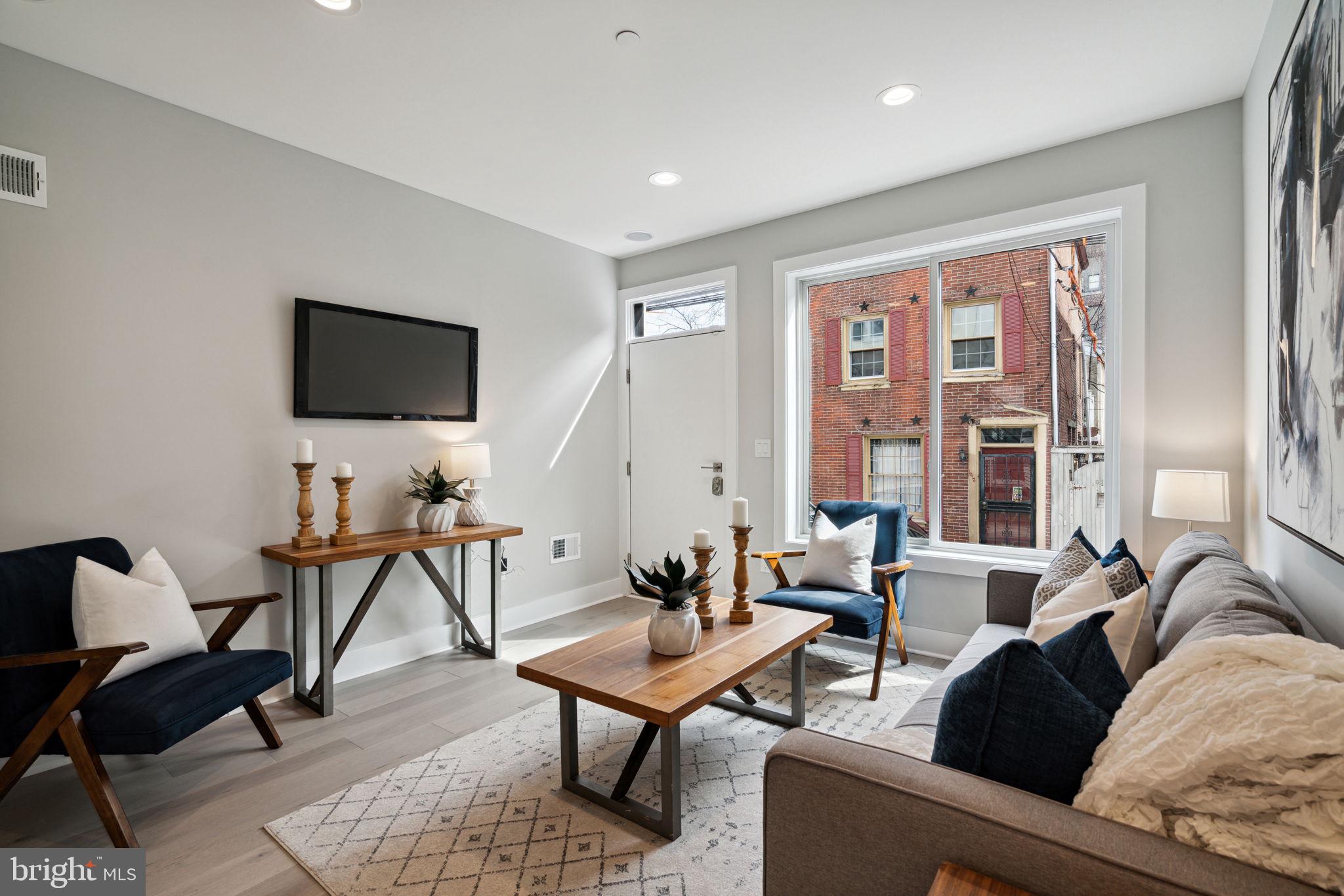 1014 N Leithgow STREET