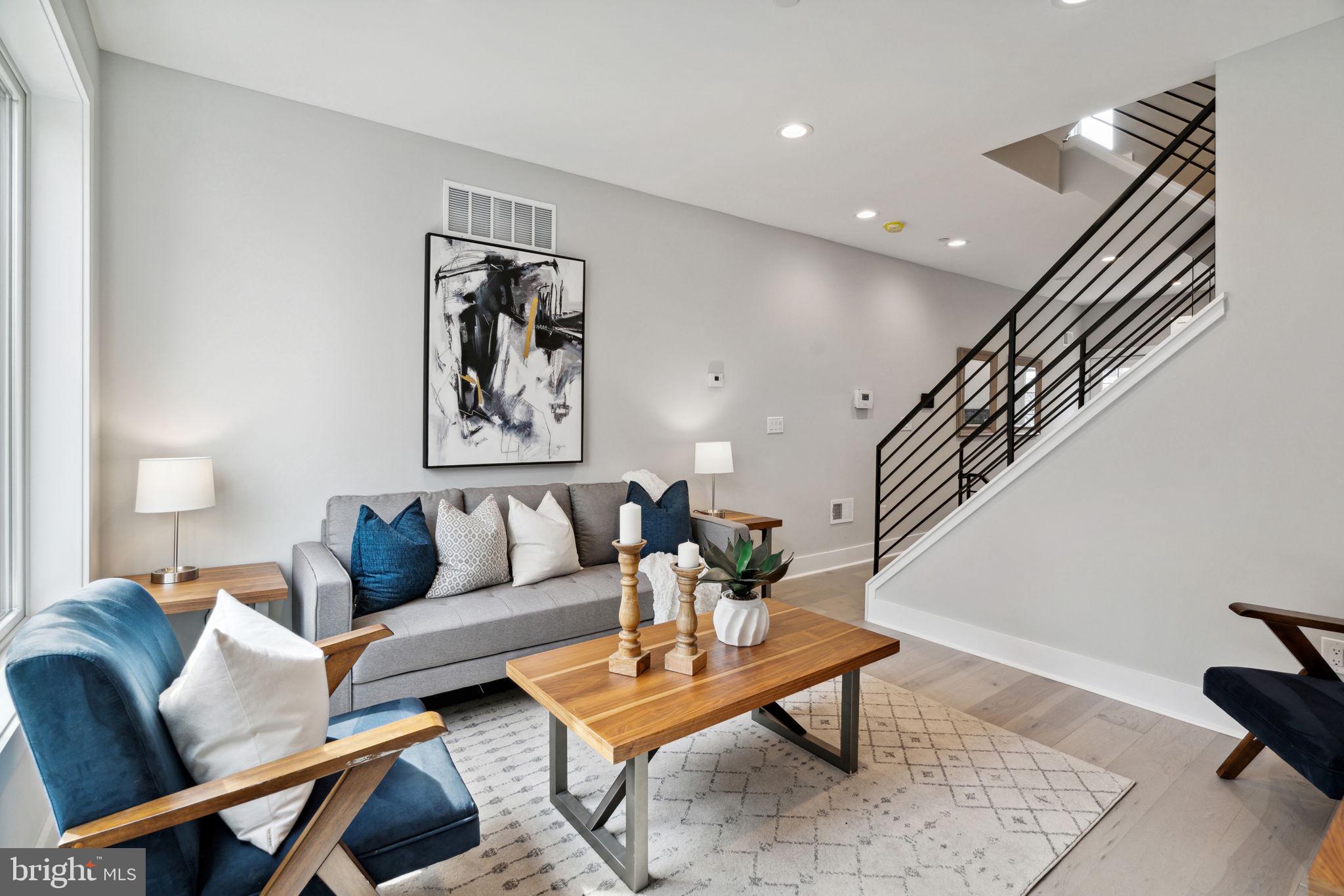 1014 N Leithgow STREET