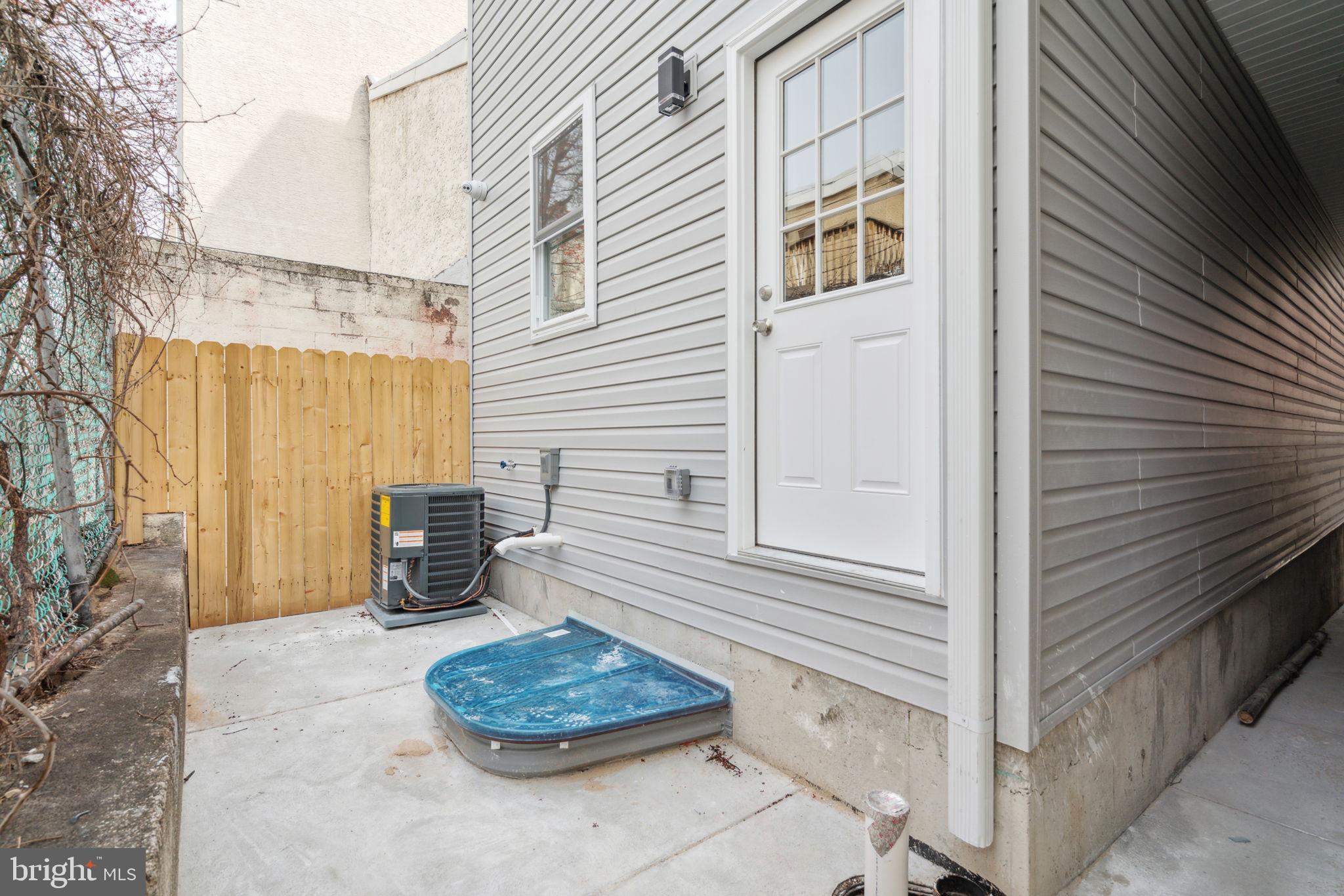 1014 N Leithgow STREET